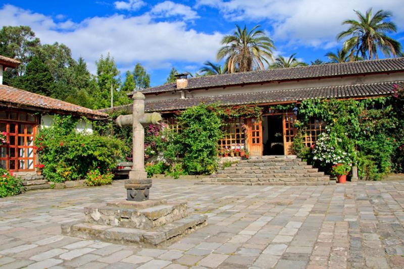 Hotel Hacienda La Carriona à Sangolquí Extérieur photo