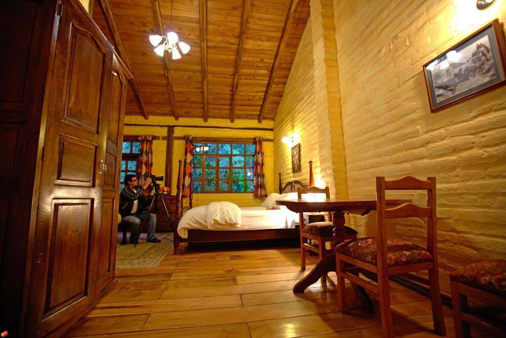 Hotel Hacienda La Carriona à Sangolquí Extérieur photo