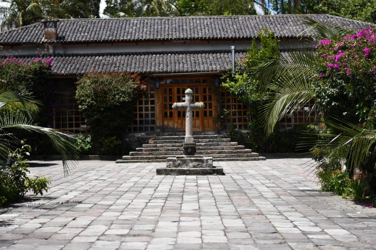 Hotel Hacienda La Carriona à Sangolquí Extérieur photo